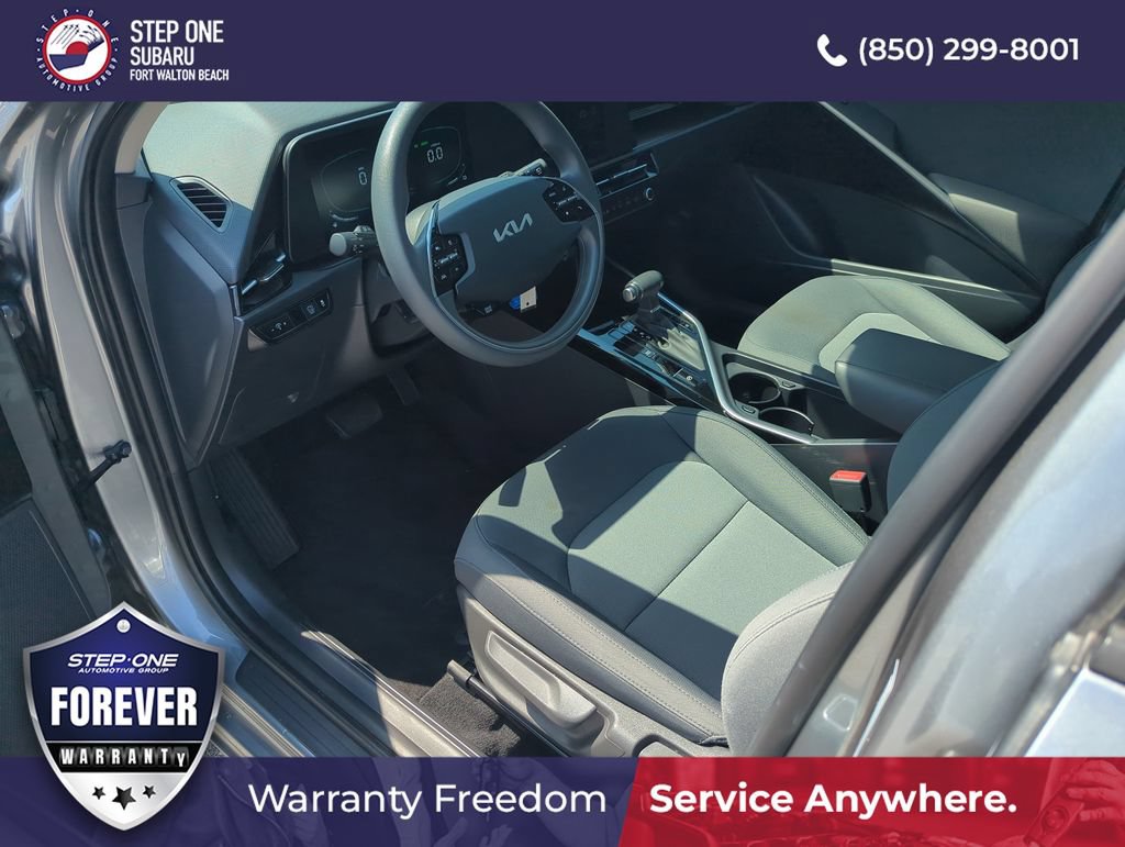 Used 2025 Kia Niro LX FWD image 11
