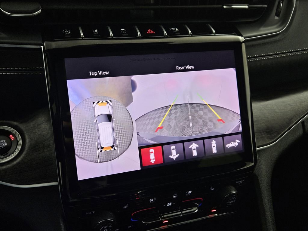 Used 2024 Jeep Grand Cherokee L Limited w/ Luxury Tech Group II image 13