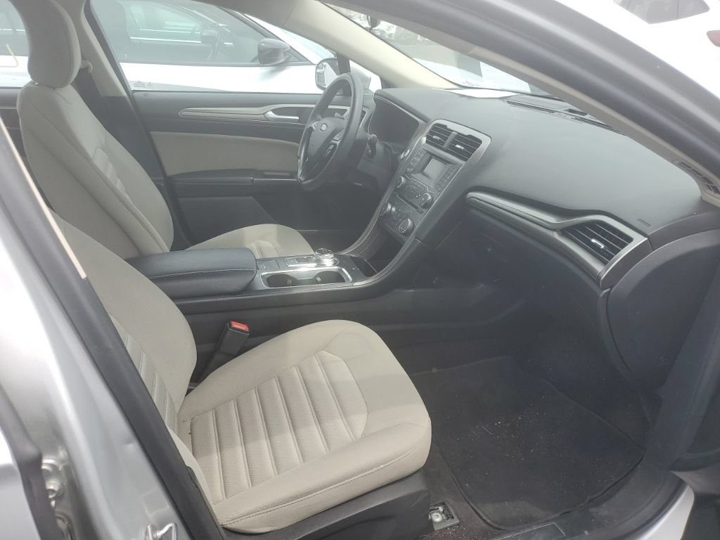 Used 2017 Ford Fusion S FWD image 10