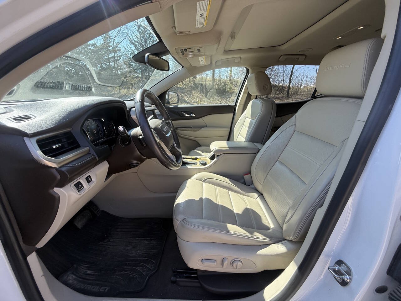 Used 2018 GMC Acadia Denali w/ Technology Package AWD/4WD image 8