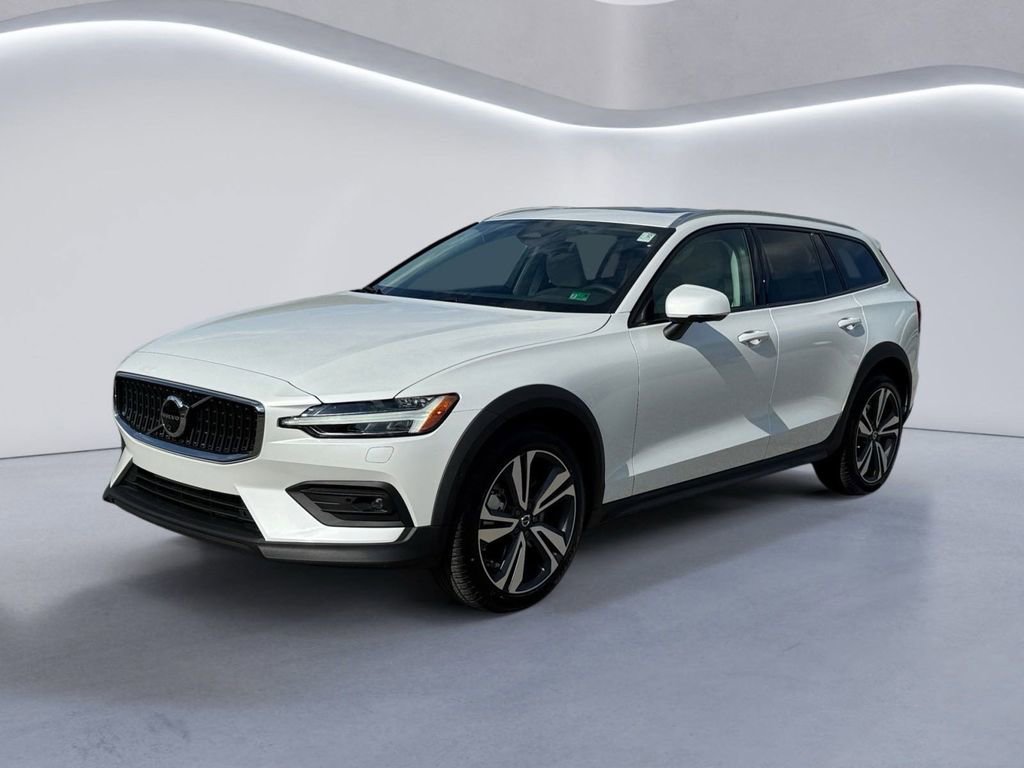 New 2026 Volvo V60 B5 Cross Country Plus w/ Protection Package Premier image 7