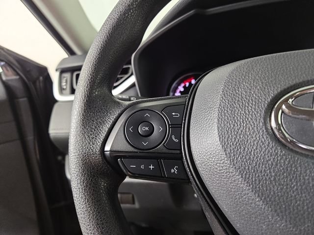 Used 2025 Toyota RAV4 XLE FWD image 22