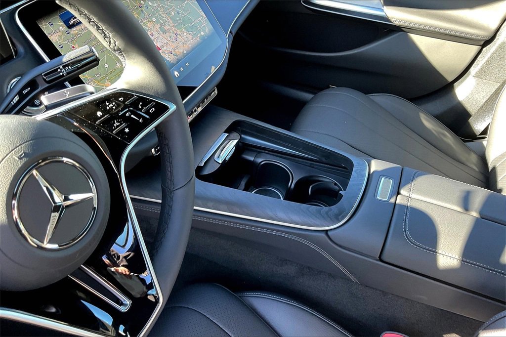 New 2026 Mercedes-Benz E 350 4MATIC Sedan image 8