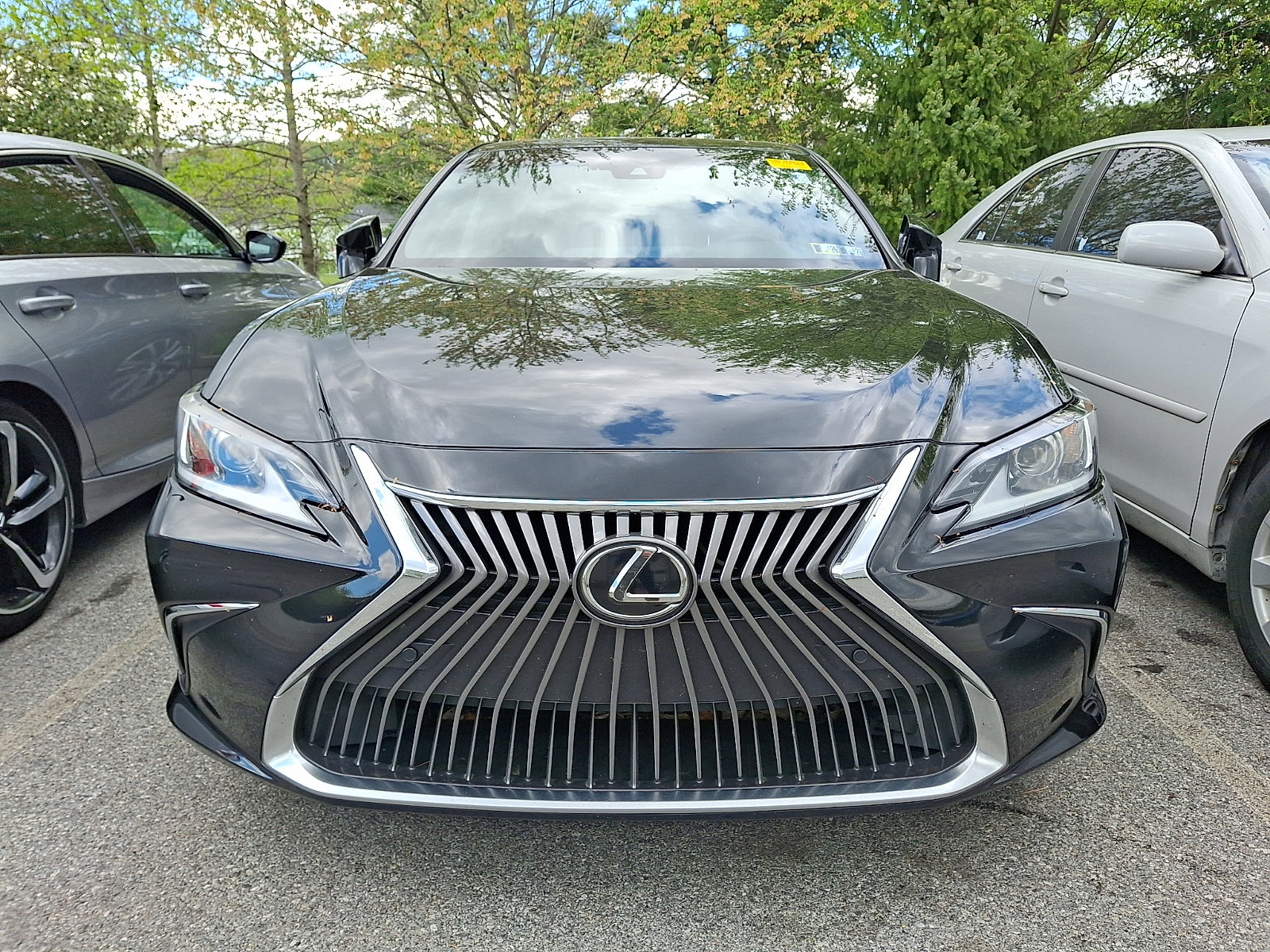 Used 2021 Lexus ES 350 w/ Premium Package FWD image 2