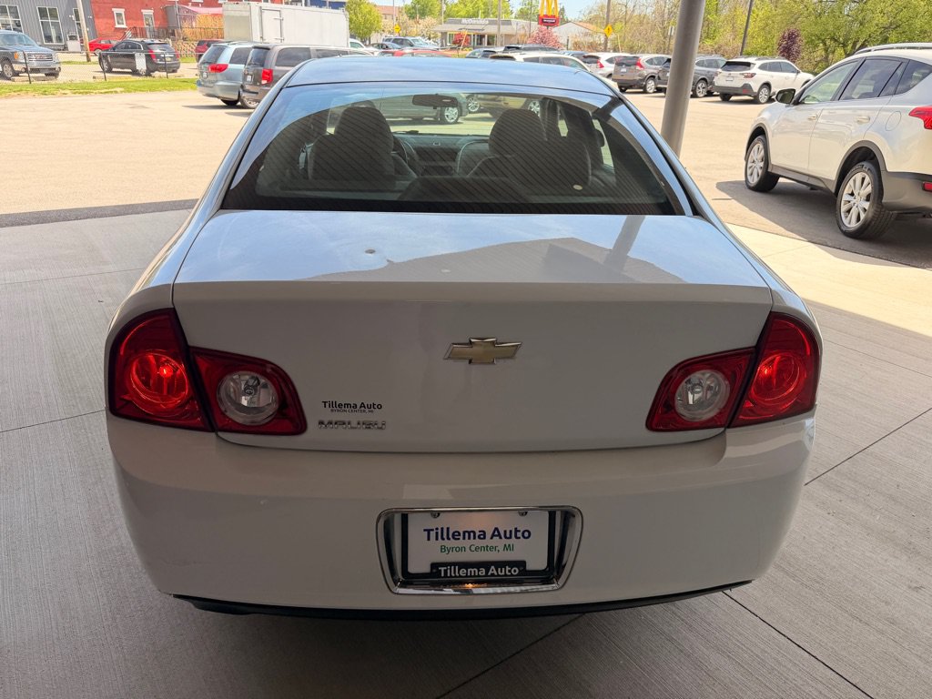 Used 2010 Chevrolet Malibu LS FWD image 6