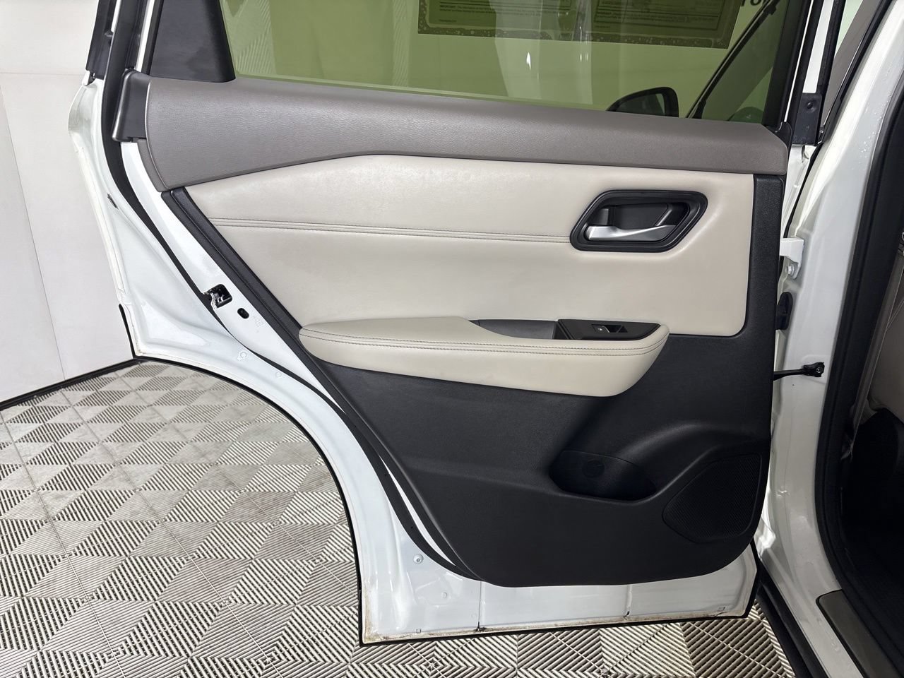 Used 2023 Nissan Rogue SL AWD/4WD image 20