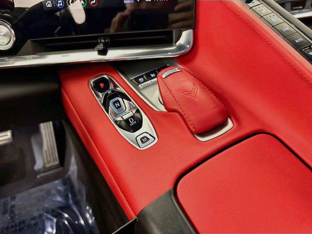 Used 2020 Chevrolet Corvette Stingray Preferred Cpe w/ 2LT Preferred Equipment Group RWD image 17