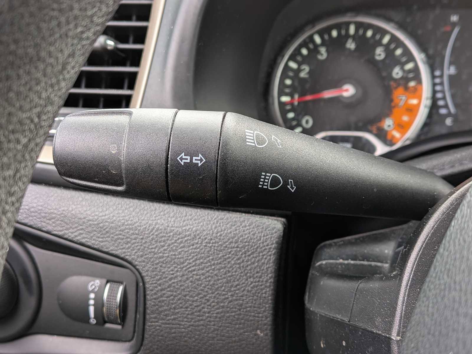 Used 2017 Jeep Renegade Sport w/ Power & Air Group image 24