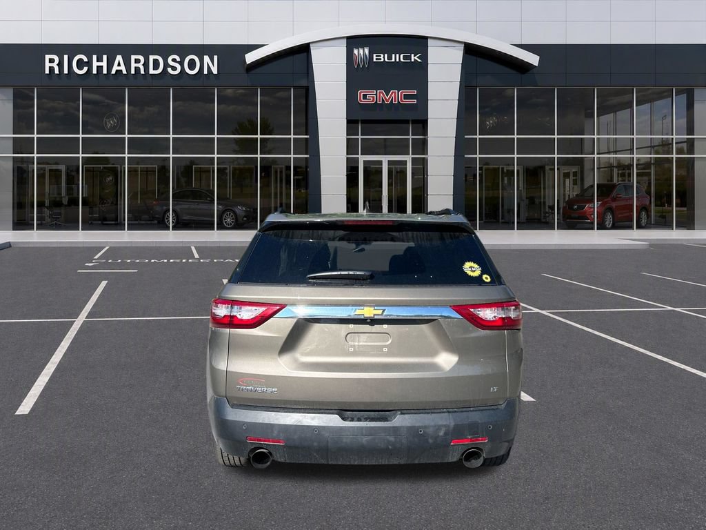 Used 2020 Chevrolet Traverse LT FWD image 4