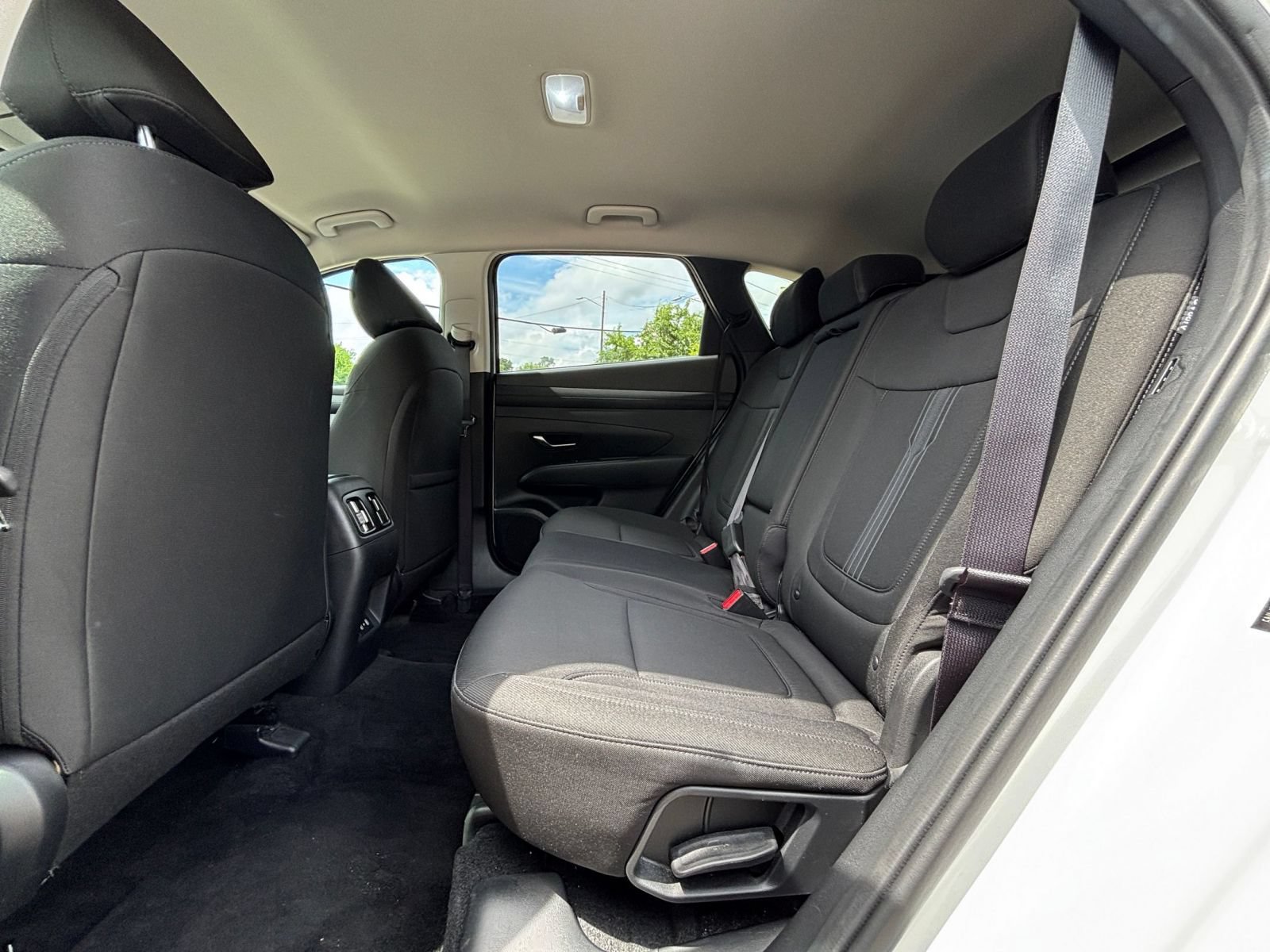 Used 2025 Hyundai Tucson SEL FWD image 23