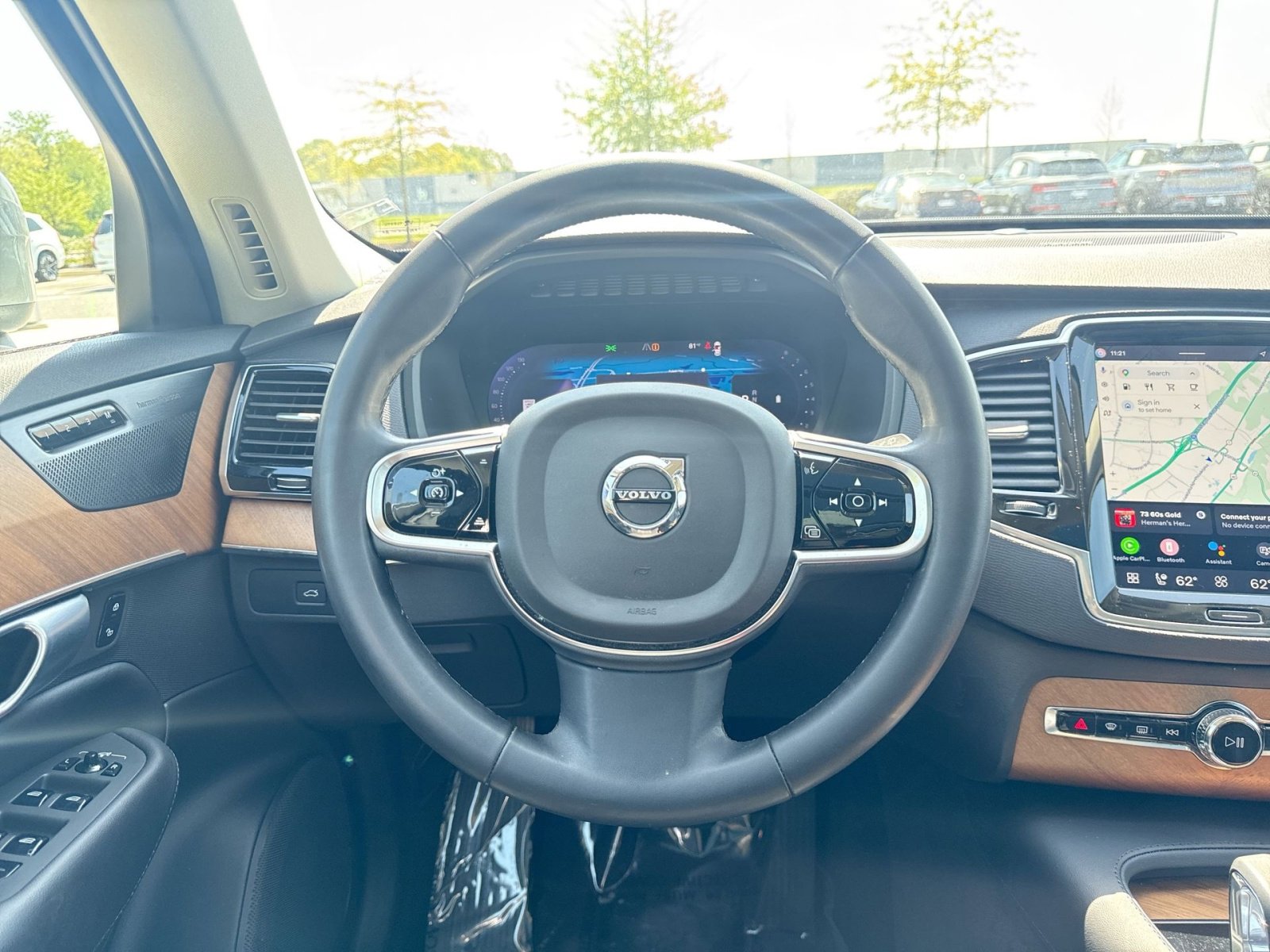 Certified 2024 Volvo XC90 B5 Plus w/ Protection Package Premier AWD/4WD image 16