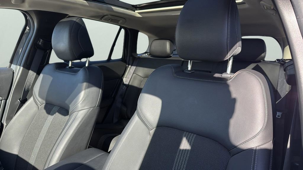 Used 2024 MAZDA CX-50 AWD 2.5 S w/ Premium Package image 11