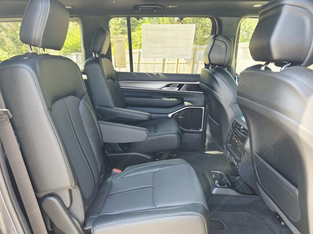 New 2026 Jeep Grand Wagoneer Limited image 21