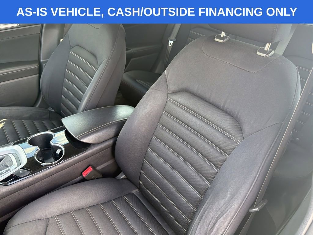 Used 2015 Ford Fusion SE image 10