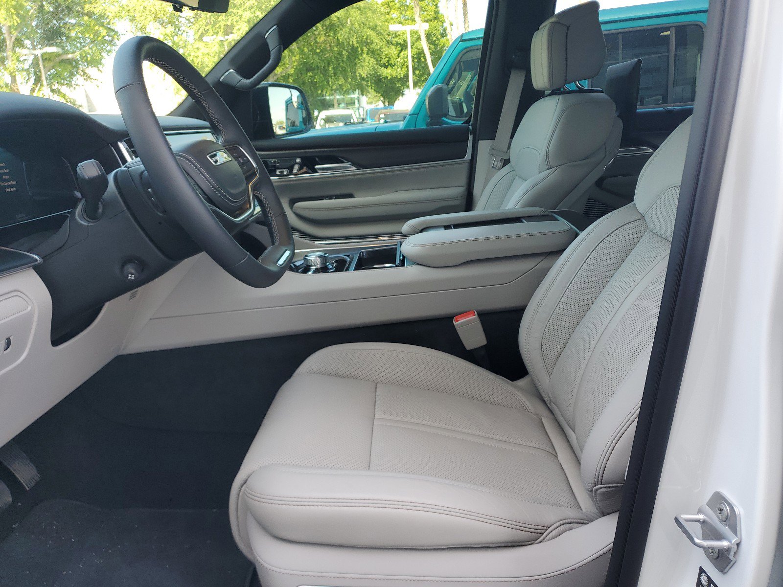 New 2026 Jeep Grand Wagoneer L Summit w/ Rear Seat Video Group I image 19