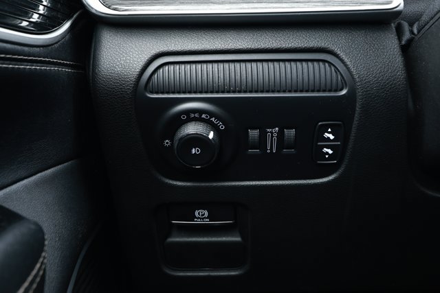 Used 2022 Jeep Wagoneer Series III AWD/4WD image 15