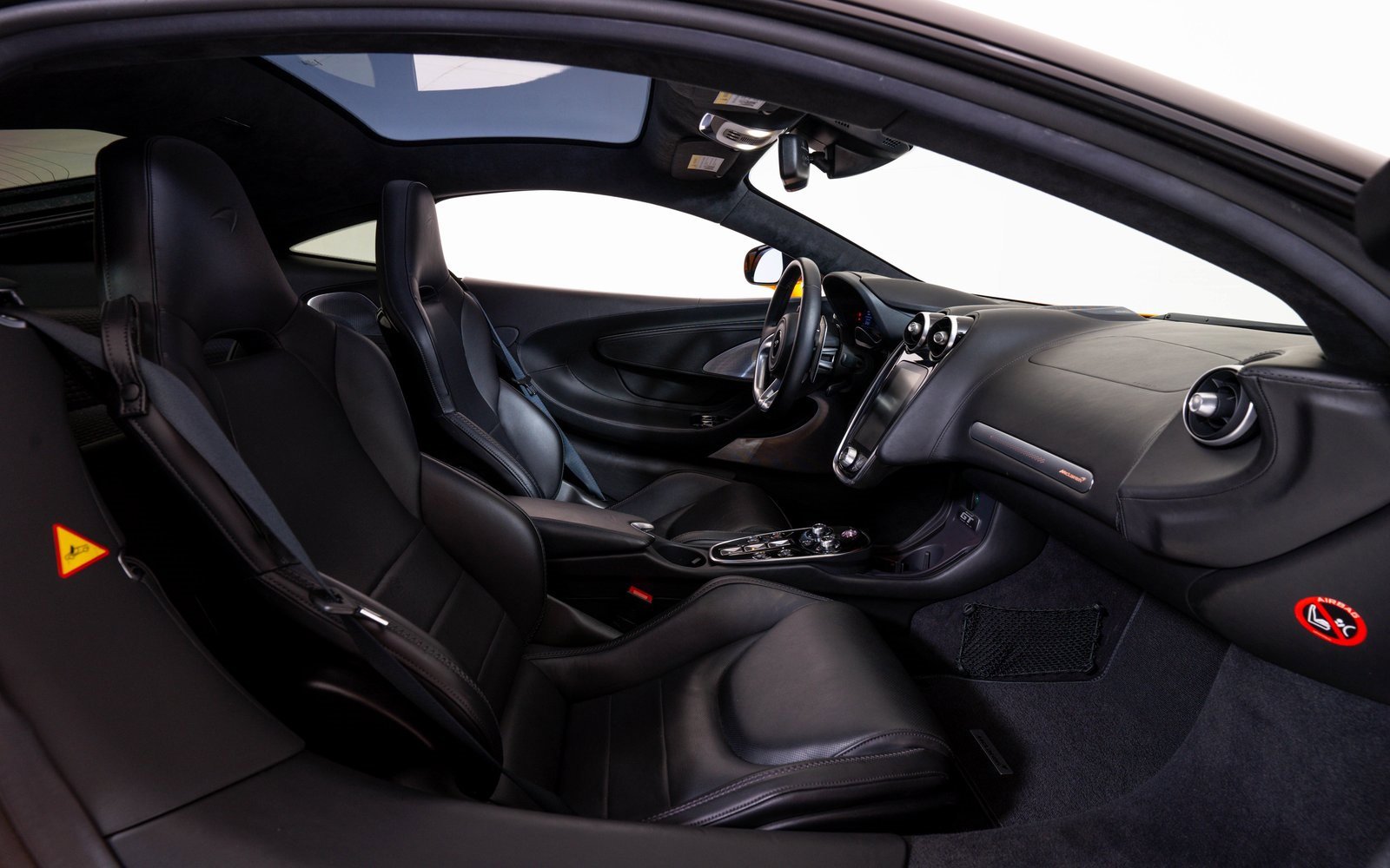Used 2023 McLaren GT image 18