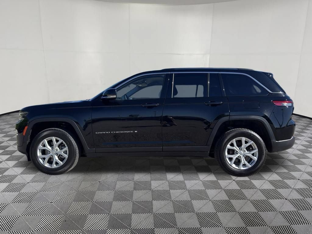 Used 2023 Jeep Grand Cherokee Limited AWD/4WD image 9