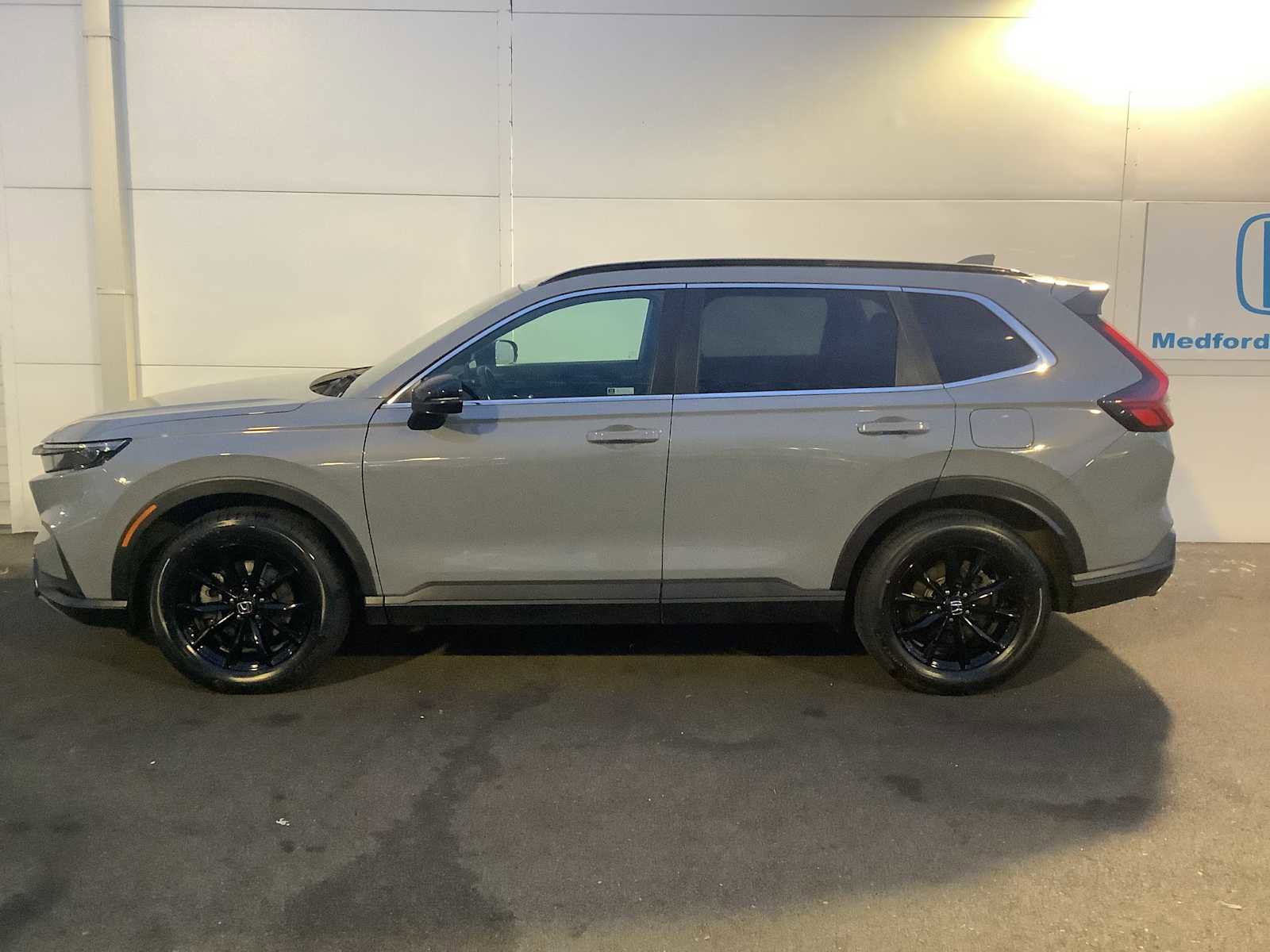 Certified 2024 Honda CR-V Sport-L image 2