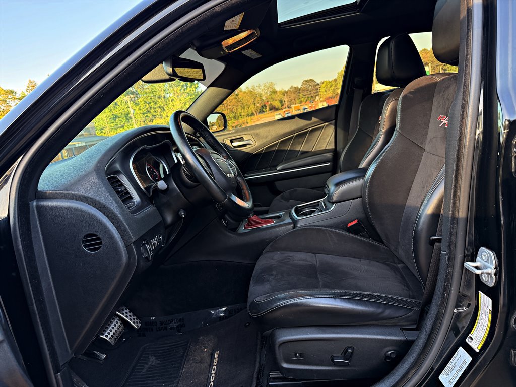 Used 2015 Dodge Charger R/T RWD image 9