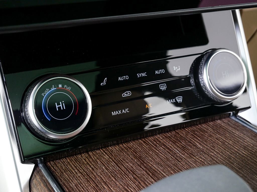 Used 2023 Land Rover Range Rover SE image 17