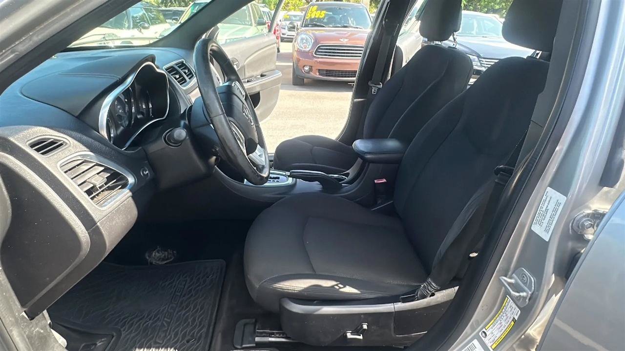 Used 2013 Dodge Avenger SXT FWD image 25
