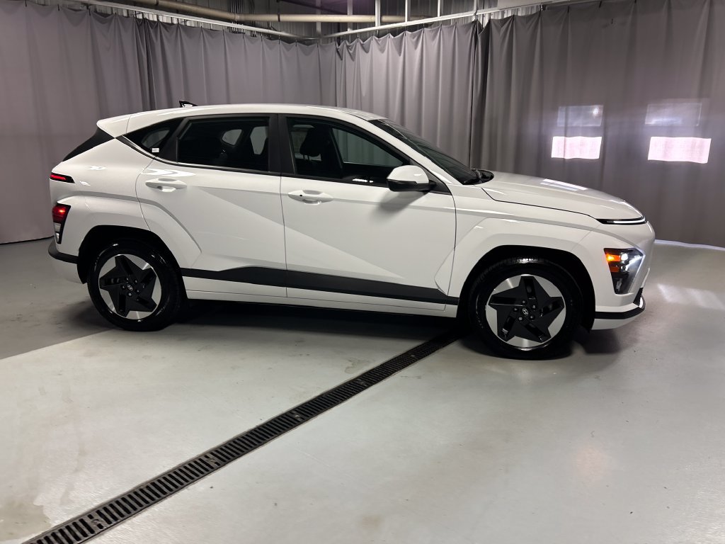 Used 2024 Hyundai Kona SE FWD image 8