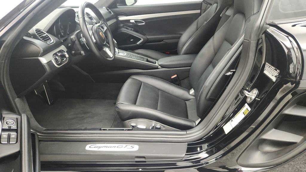 Used 2018 Porsche 718 Cayman GTS RWD image 16