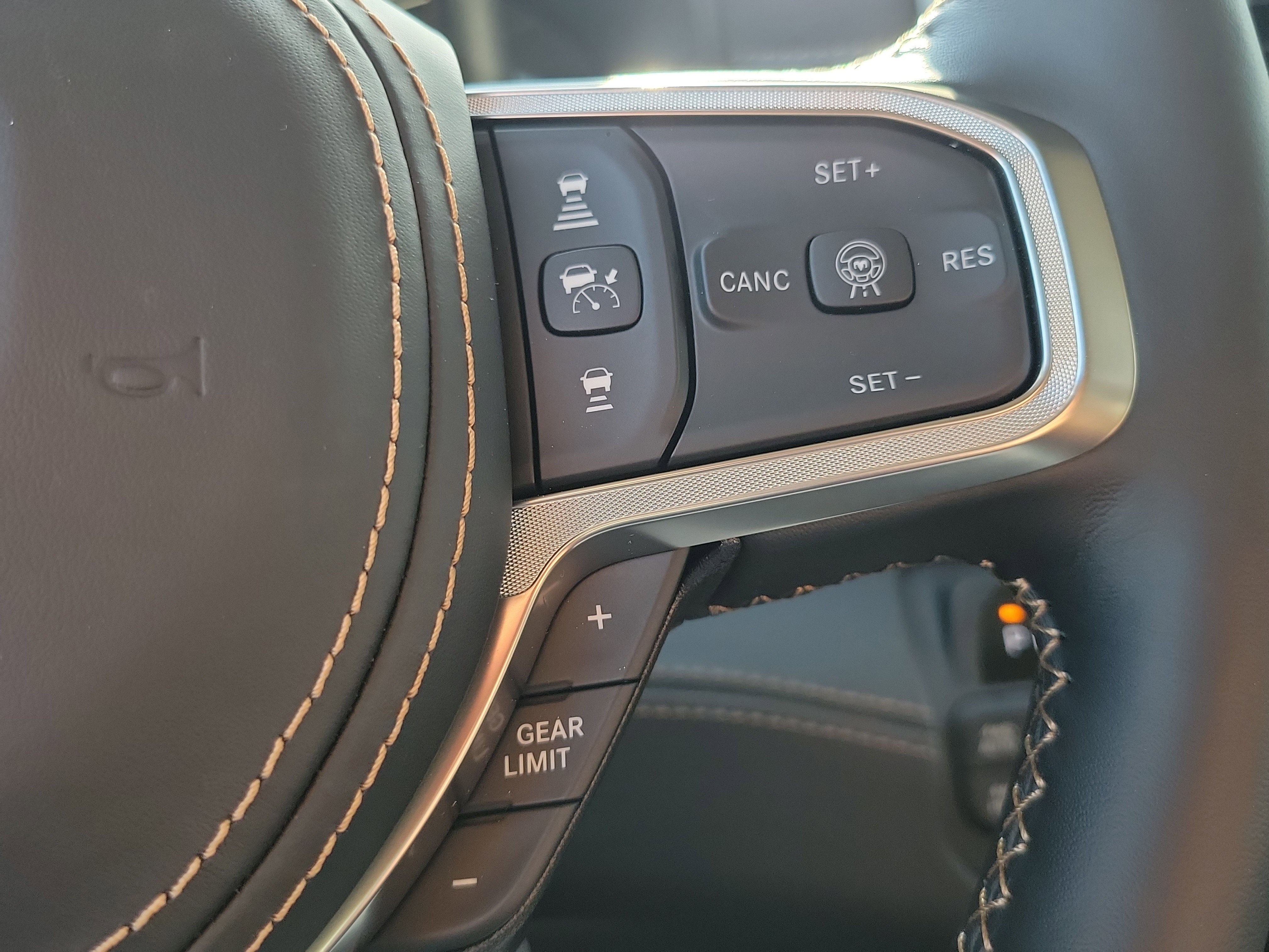 New 2026 RAM 1500 Tungsten w/ Trailer Tow Group AWD/4WD image 15