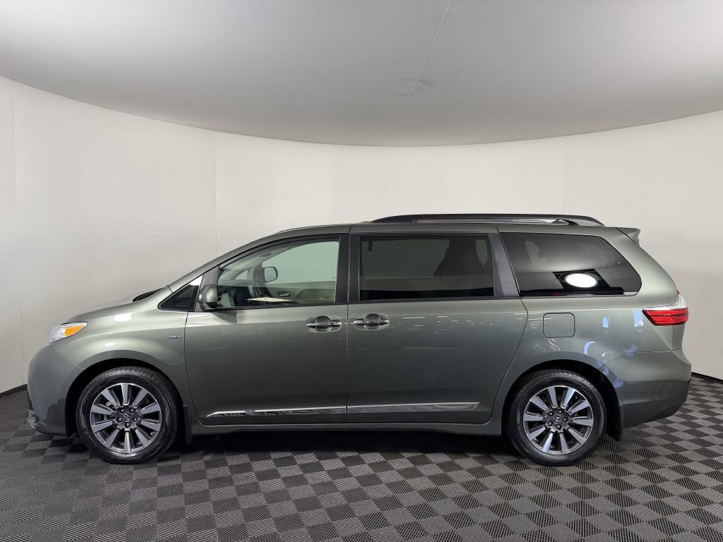 Used 2018 Toyota Sienna XLE Premium w/ Protection Package AWD/4WD image 12