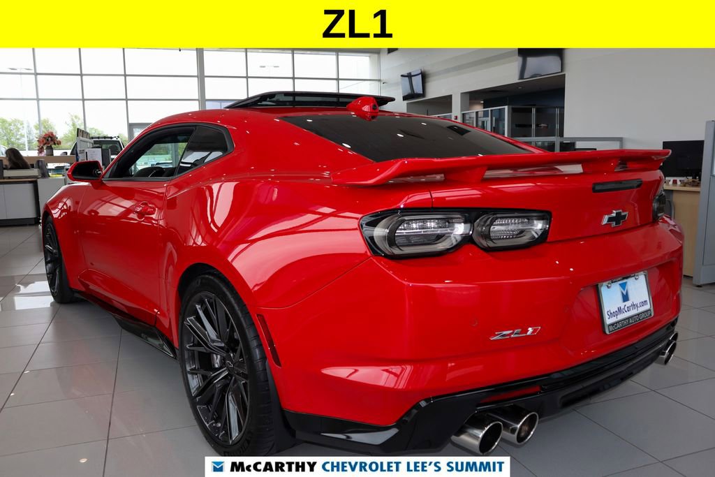 Used 2021 Chevrolet Camaro ZL1 RWD image 8