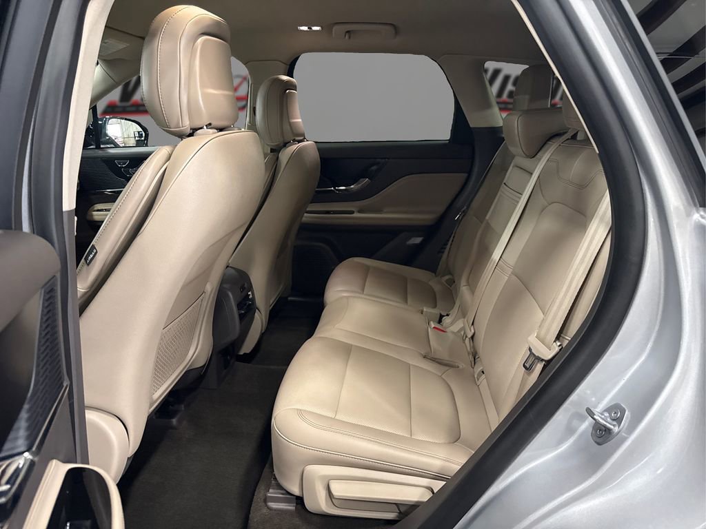 Used 2020 Lincoln Corsair AWD w/ Equipment Group 101A image 10