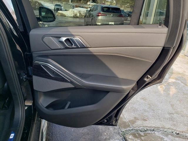 New 2026 BMW X6 xDrive40i image 16