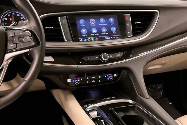 Used 2023 Buick Enclave Essence image 7