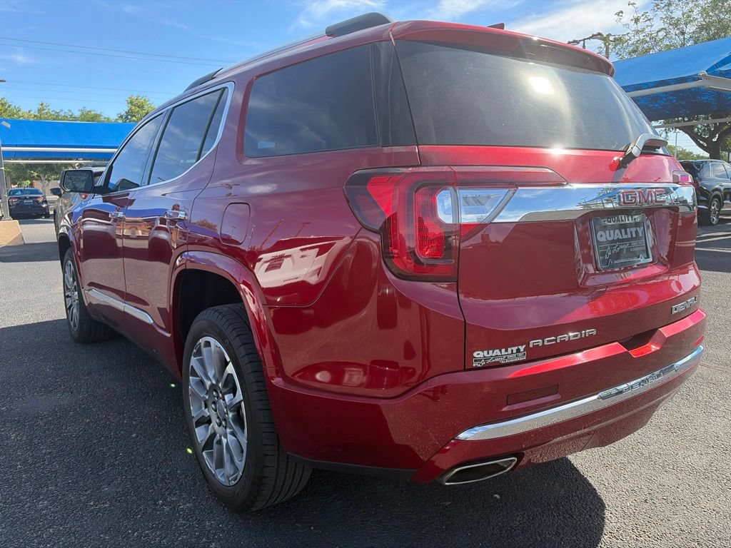 Used 2023 GMC Acadia Denali w/ Denali Ultimate Package FWD image 4
