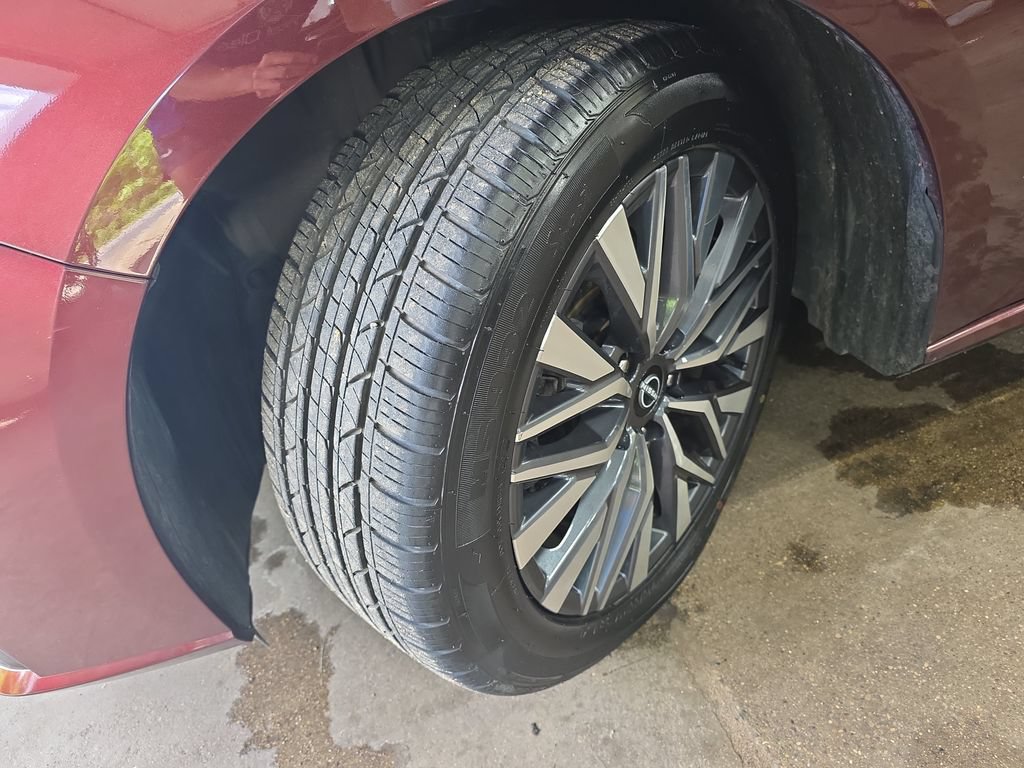 Used 2024 Nissan Altima 2.5 SV FWD image 31