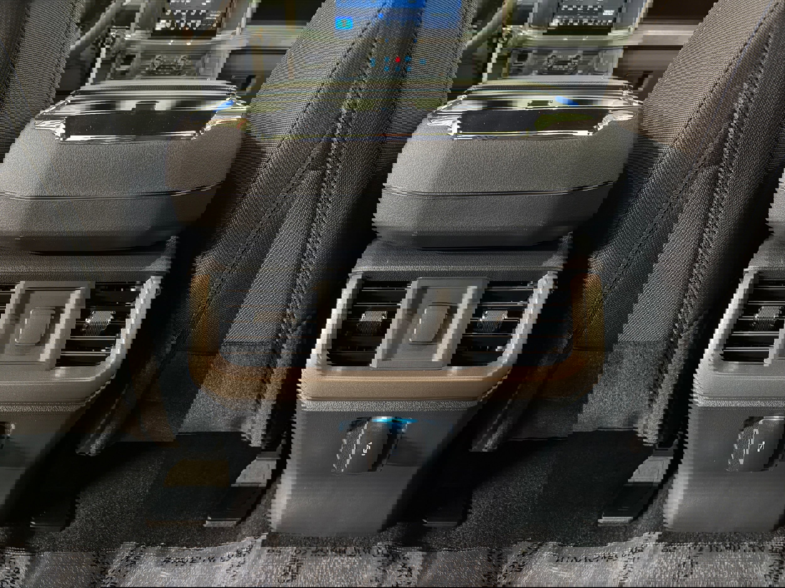 Used 2025 Ford F150 STX w/ Equipment Group 201A FX4 image 10