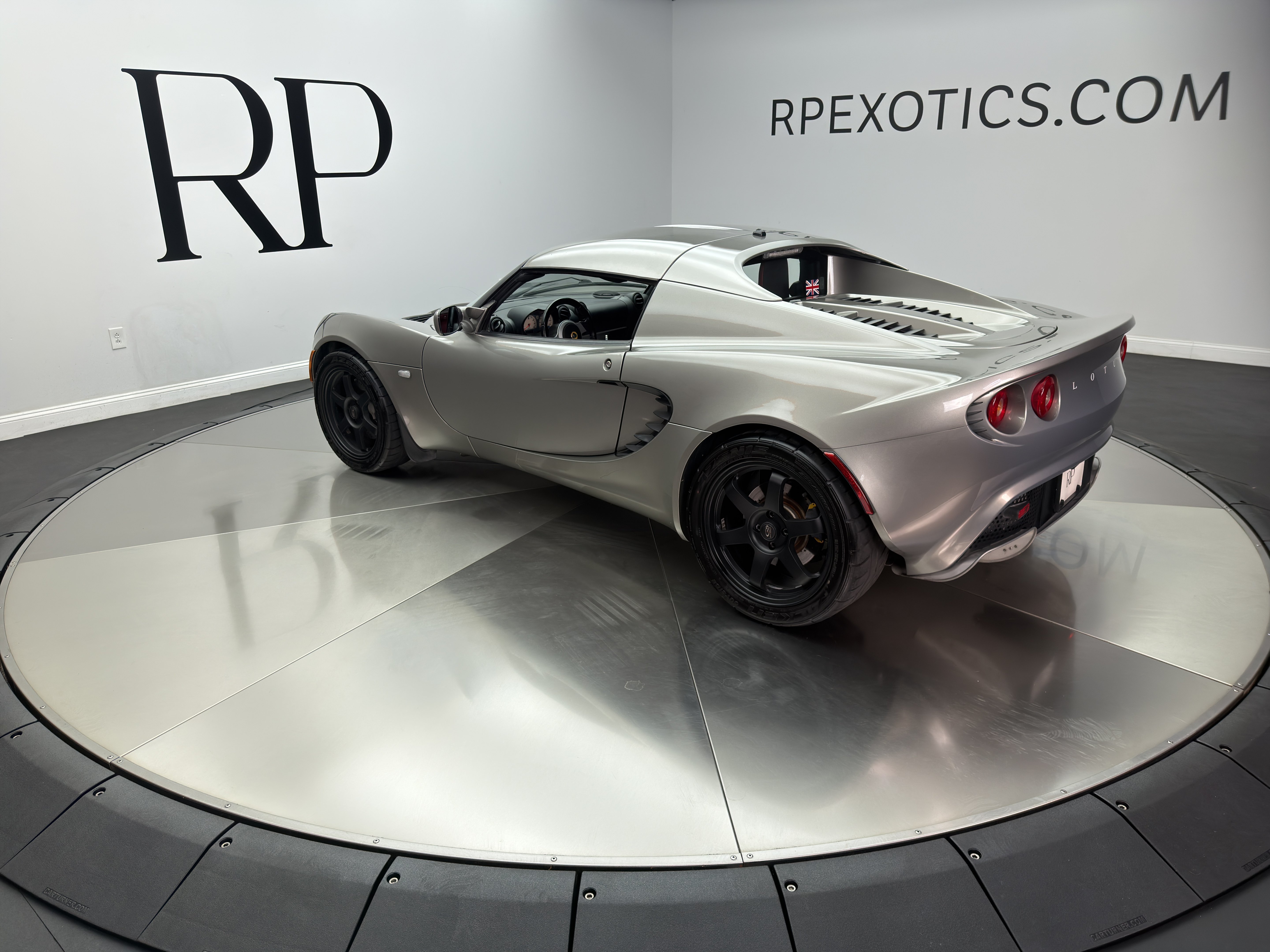 Used 2005 Lotus Elise RWD image 12