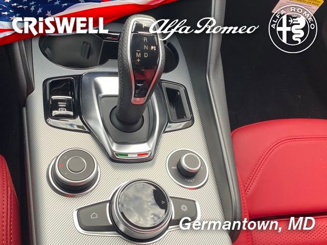 New 2025 Alfa Romeo Giulia AWD image 32