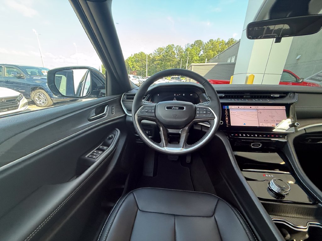 New 2026 Jeep Grand Cherokee Limited w/ Limited Altitude Package RWD image 8