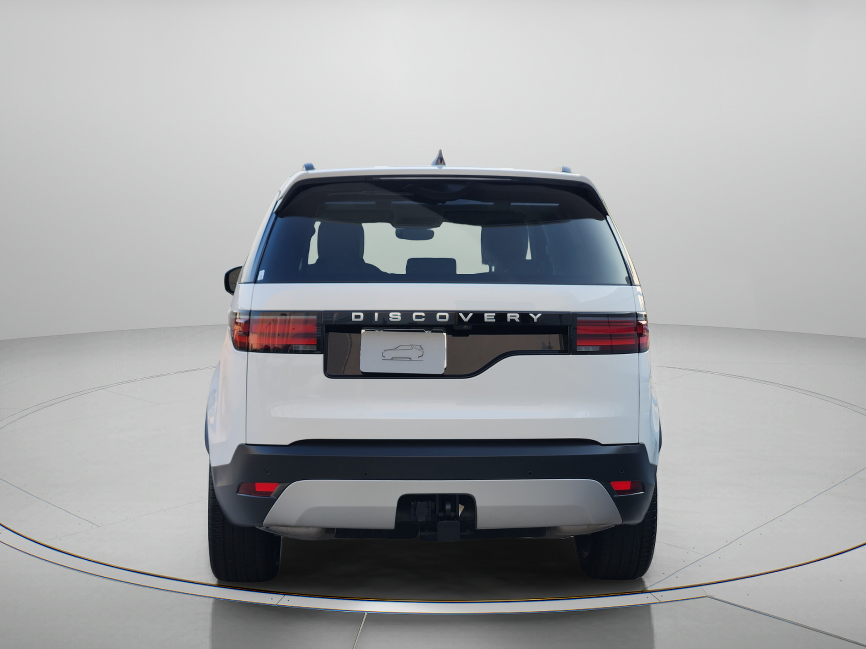 Certified 2025 Land Rover Discovery S AWD/4WD image 4