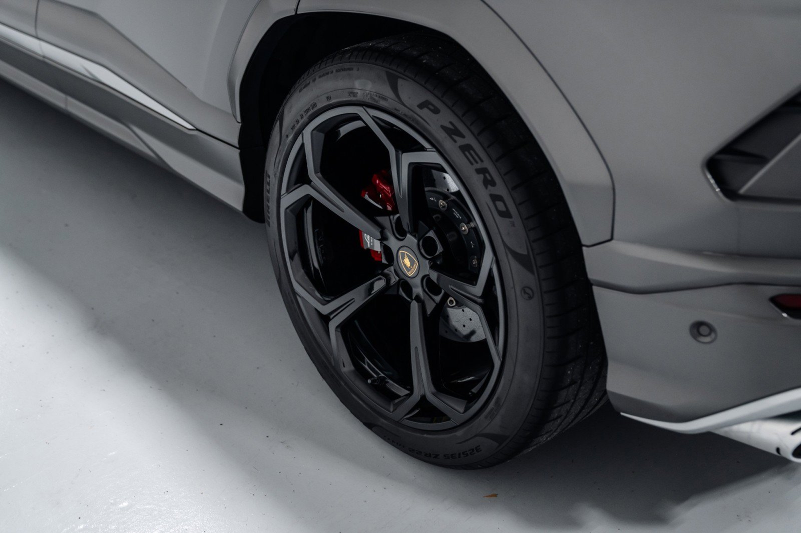 Used 2021 Lamborghini Urus image 33