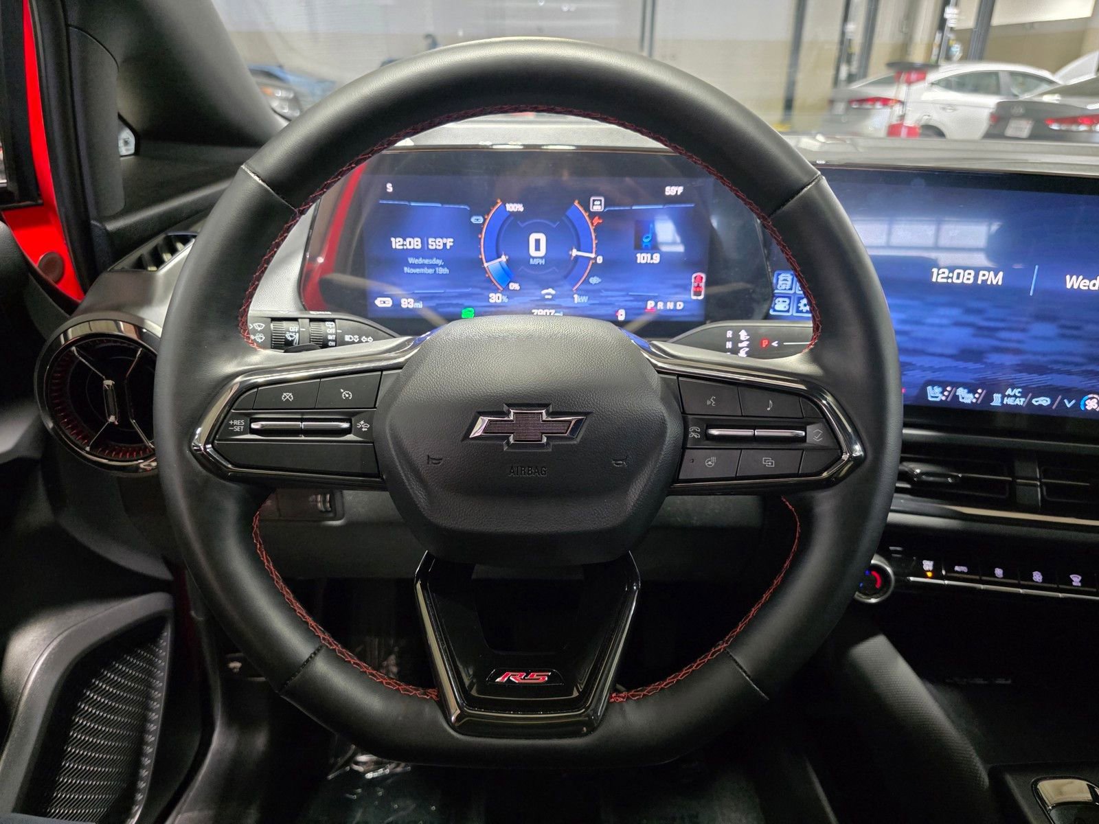 Used 2025 Chevrolet Equinox EV RS w/ Convenience Package II image 6