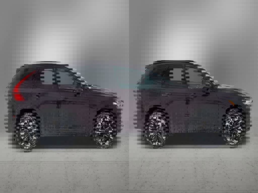 New 2026 Volvo XC60 T8 Plus w/ Protection Package Premier image 7