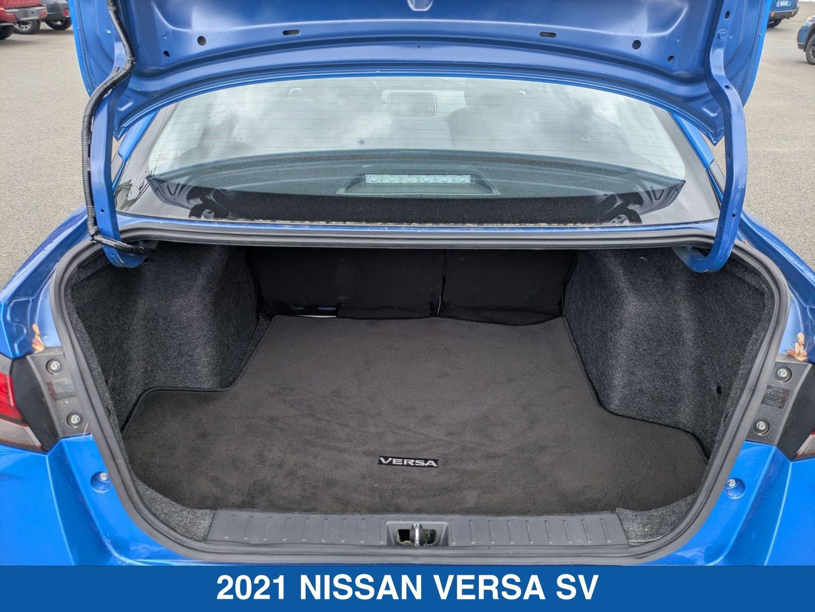 Used 2021 Nissan Versa SV FWD image 32