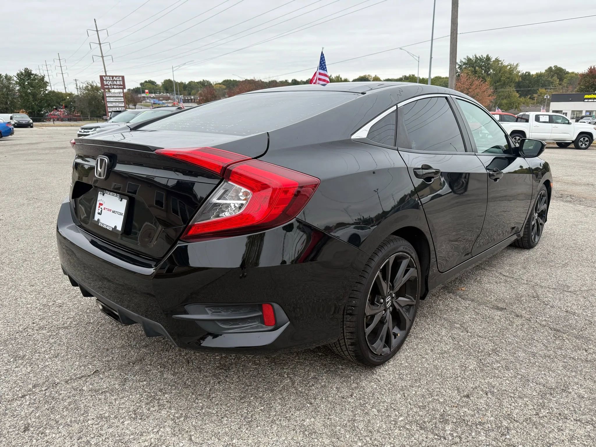 Used 2020 Honda Civic Sport image 3