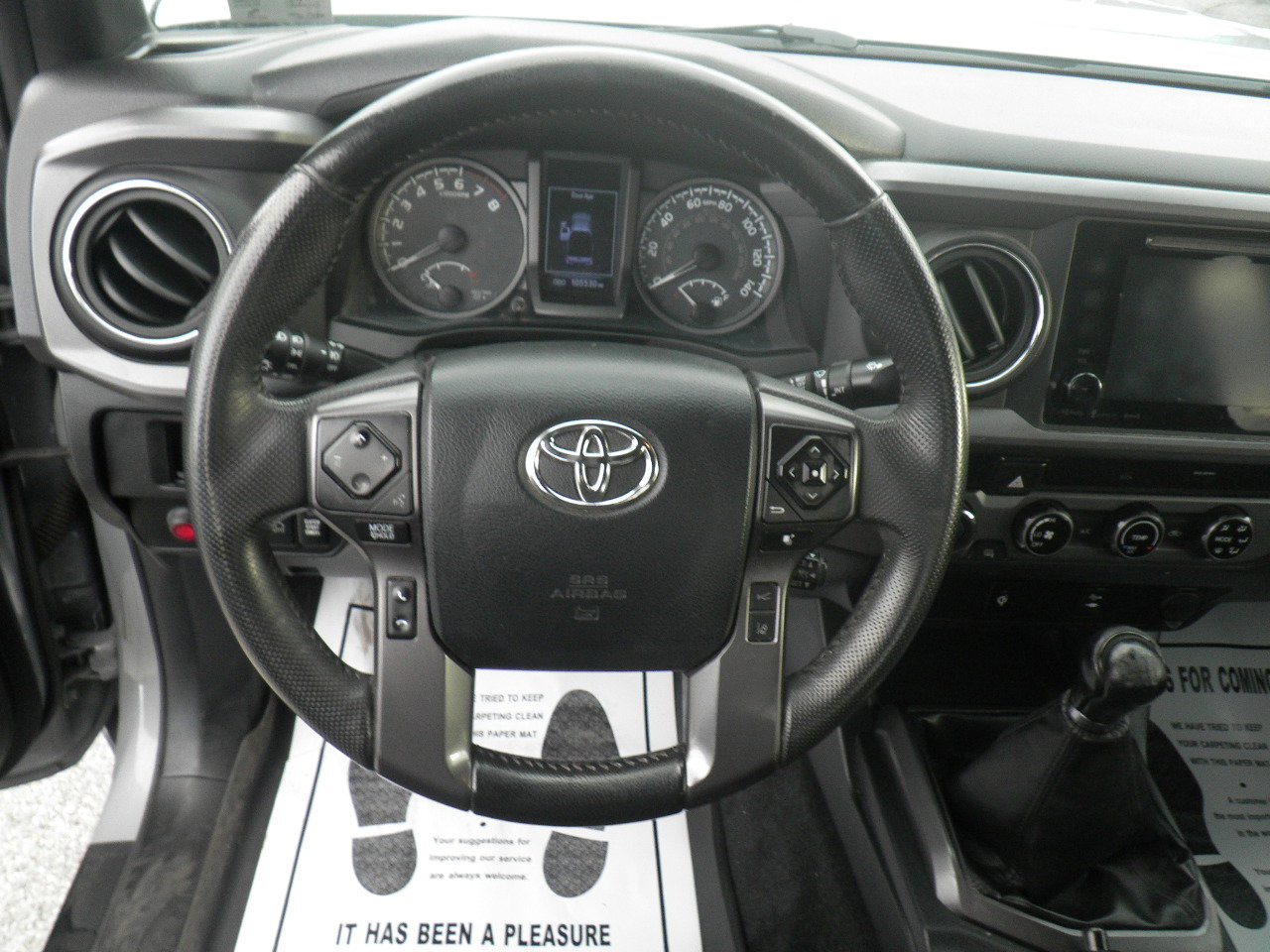 Used 2018 Toyota Tacoma TRD Sport image 19