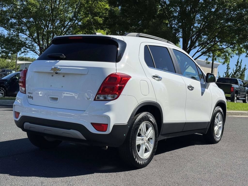 Used 2020 Chevrolet Trax LT w/ LT Convenience Package FWD image 22