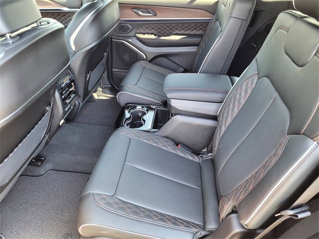 New 2025 Jeep Grand Cherokee L Summit w/ Obsidian Package image 11