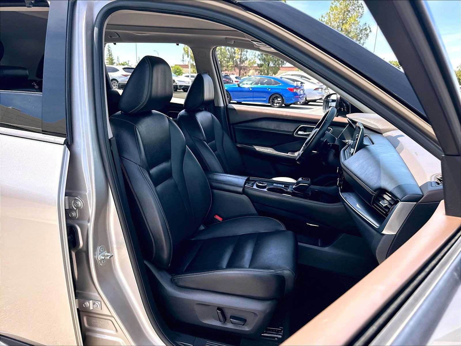 Used 2021 Nissan Rogue SL AWD/4WD image 10